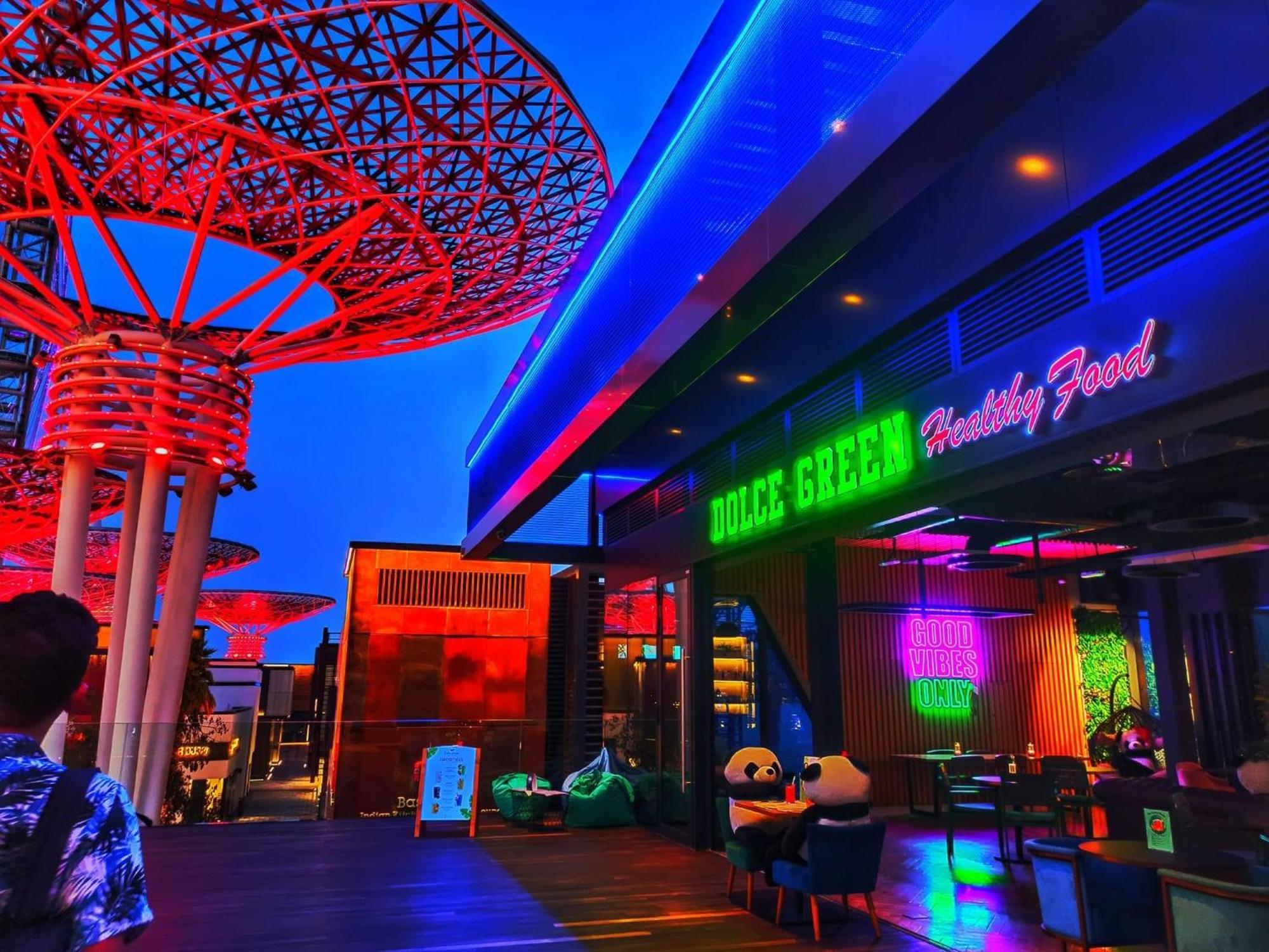 Seaview Beach Hostel Jbr - Walk To Beach - Gym - Pool - Metro Station Dubái Exterior foto