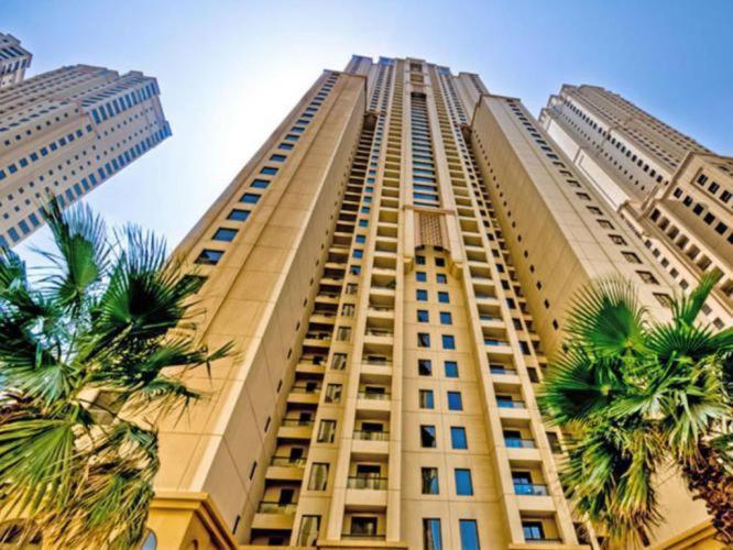 Seaview Beach Hostel Jbr - Walk To Beach - Gym - Pool - Metro Station Dubái Exterior foto